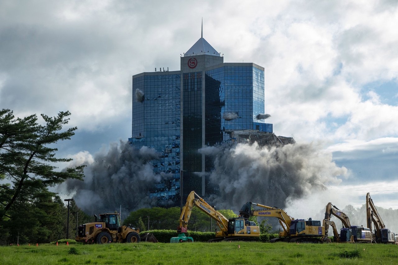 Iconic NJ Hotel Demolished: A Historic Loss