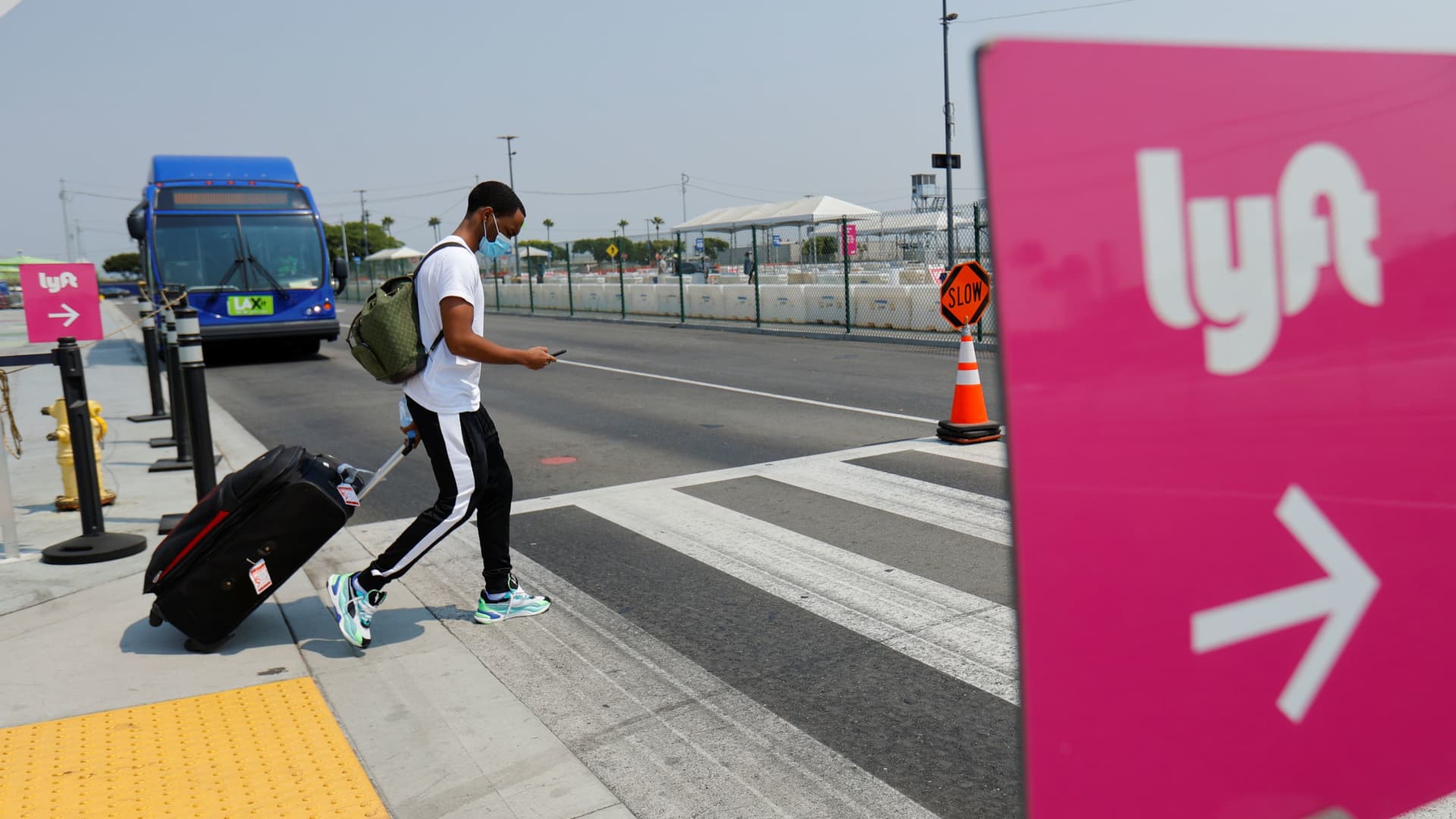 Lyft Stock Soars: Buyback Fuels 20% Jump