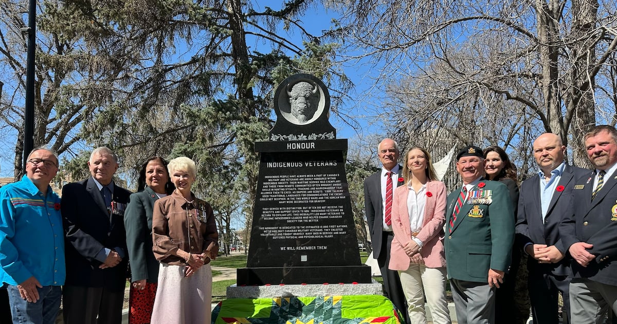Regina Unveils Indigenous Veterans' Monument