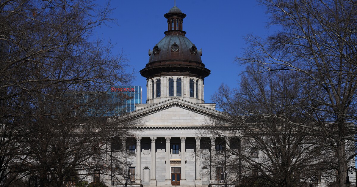 State House Gavel: Treasurer's Fate Delayed